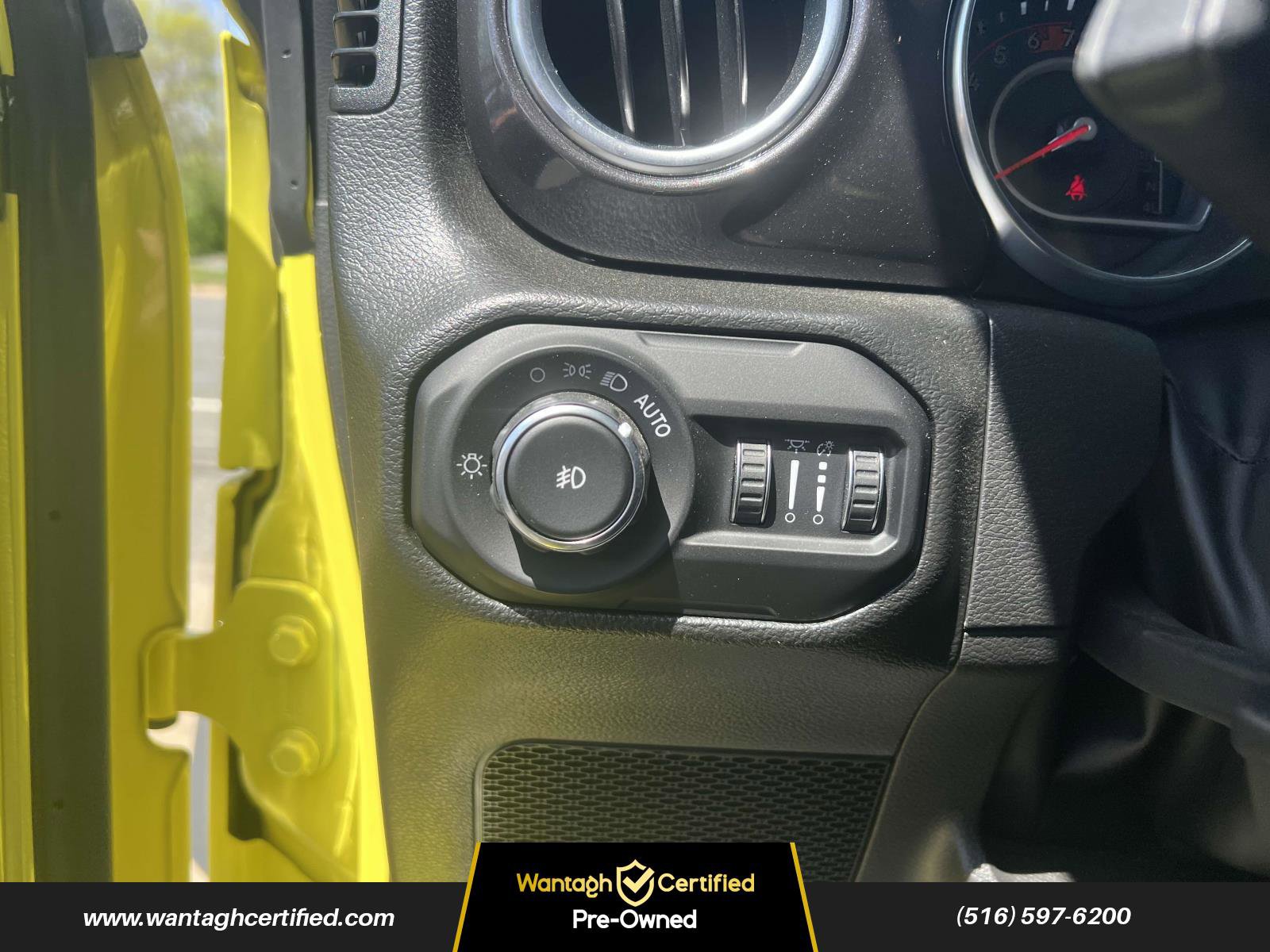 Used 2022 Jeep Wrangler Unlimited Rubicon w/ Xtreme Recon 35" Tire Package image 19