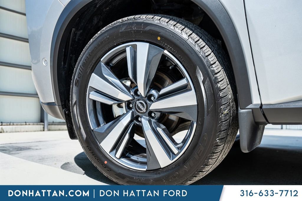 Used 2023 Nissan Rogue Platinum w/ Platinum Premium Package AWD/4WD image 38