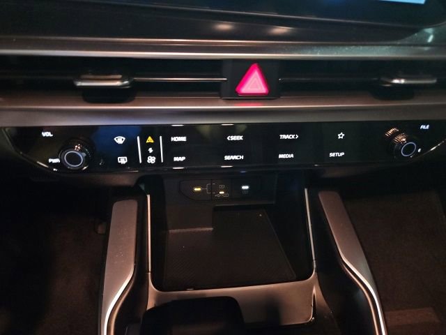 Used 2025 Kia Sorento LX image 54