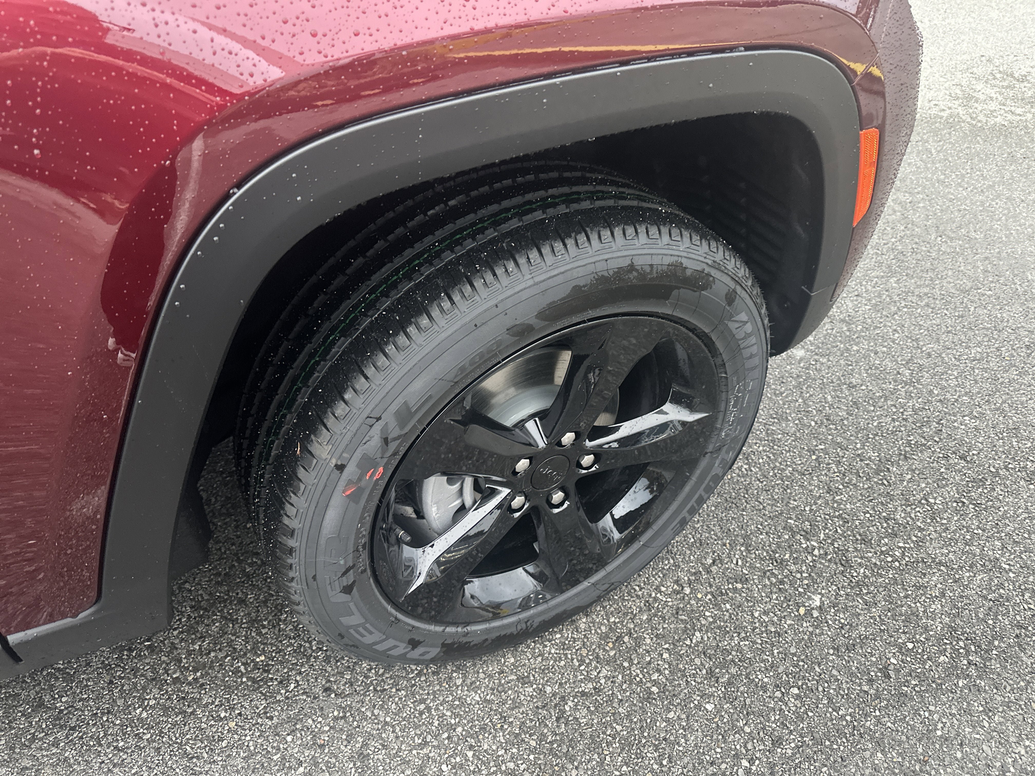 New 2025 Jeep Grand Cherokee Altitude AWD/4WD image 30