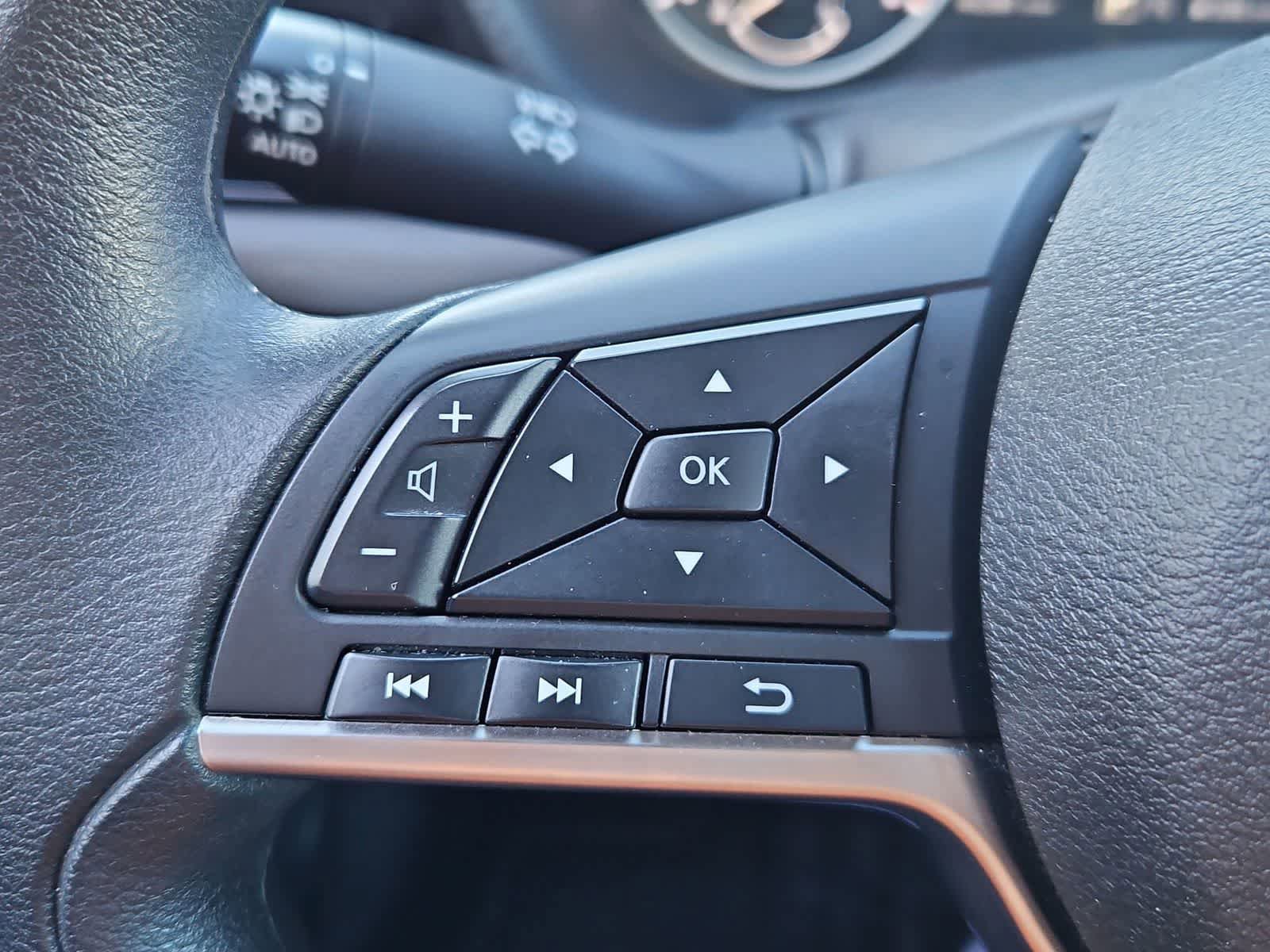 Used 2024 Nissan Sentra SV FWD image 22
