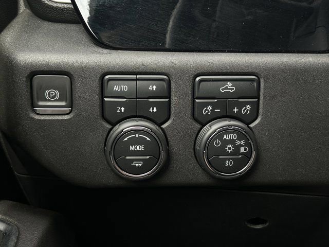 Used 2023 Chevrolet Silverado 1500 RST w/ Z71 Off-Road Package image 24