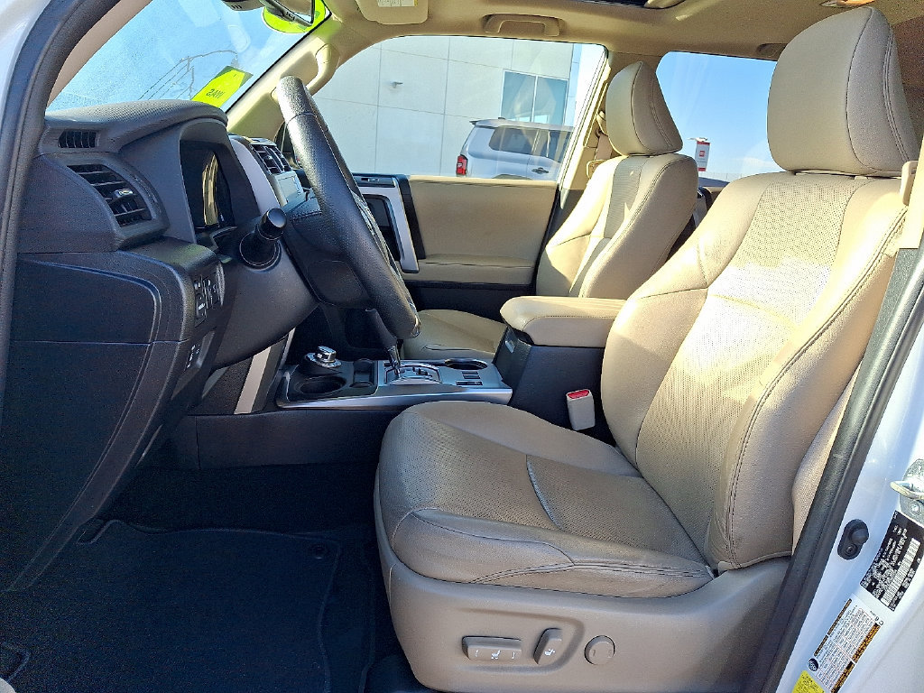 Used 2022 Toyota 4Runner Limited AWD/4WD image 15