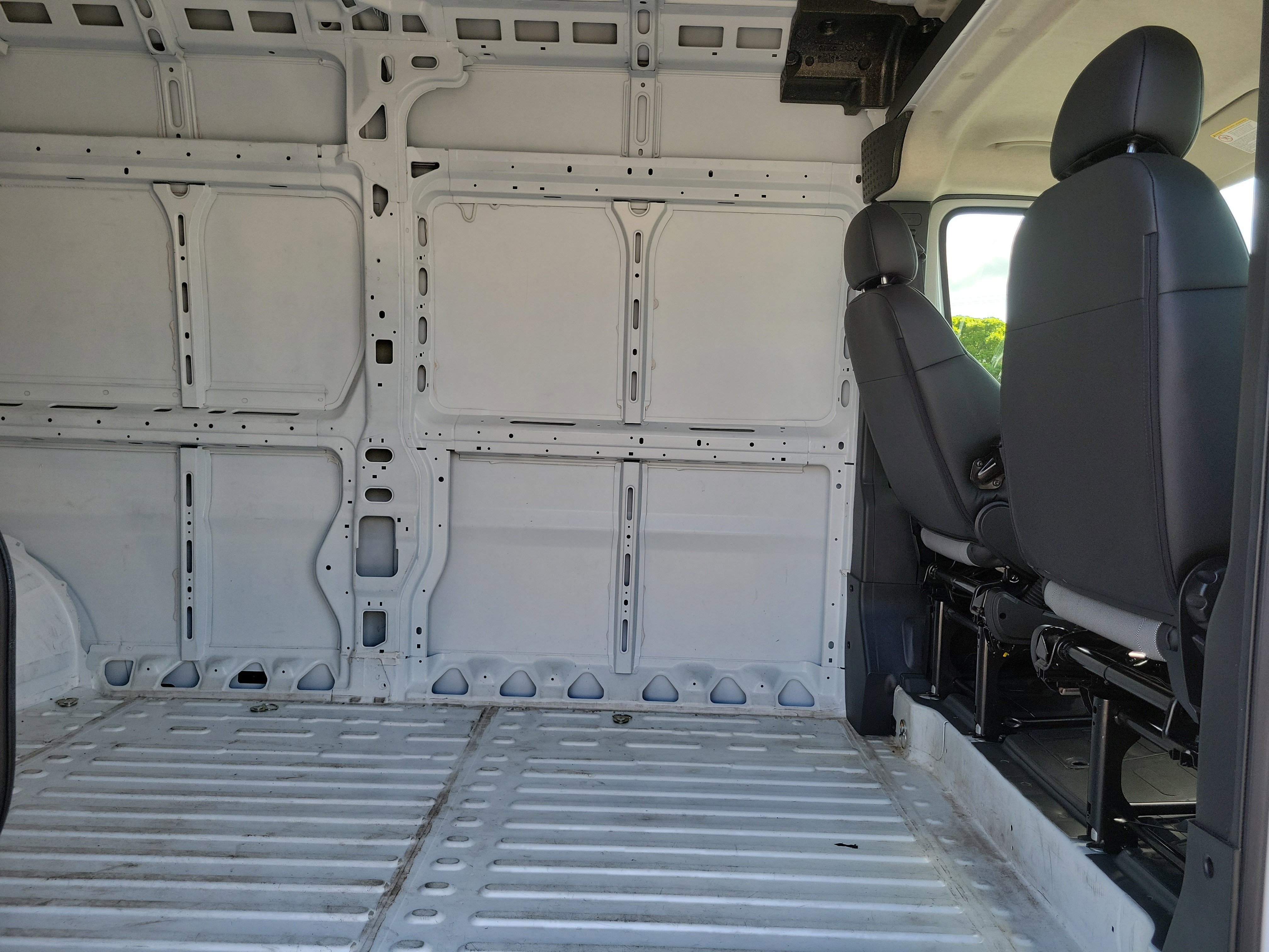Used 2026 RAM ProMaster 2500 w/ Convenience Group FWD image 12
