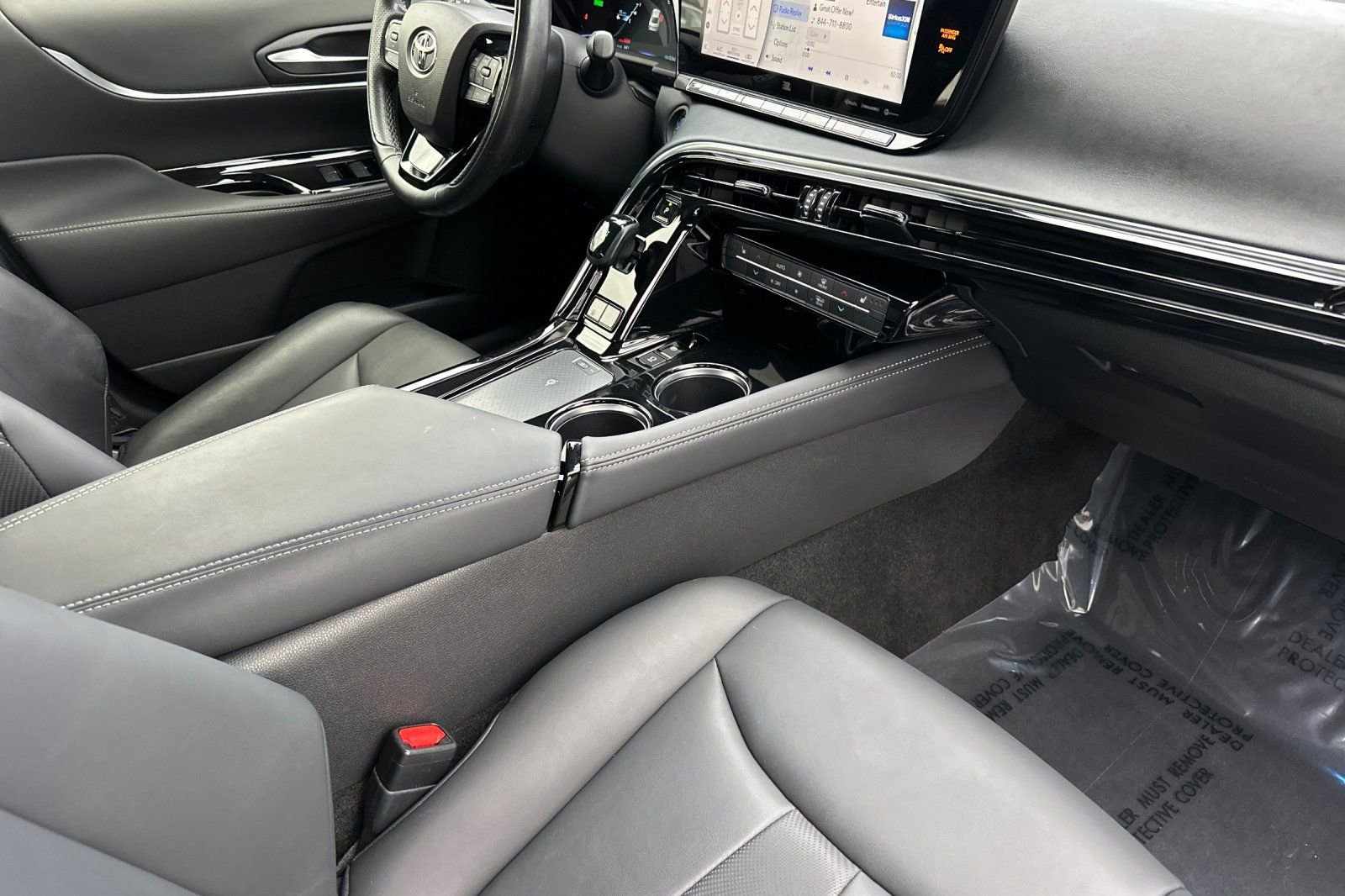 Used 2022 Toyota Mirai XLE image 16