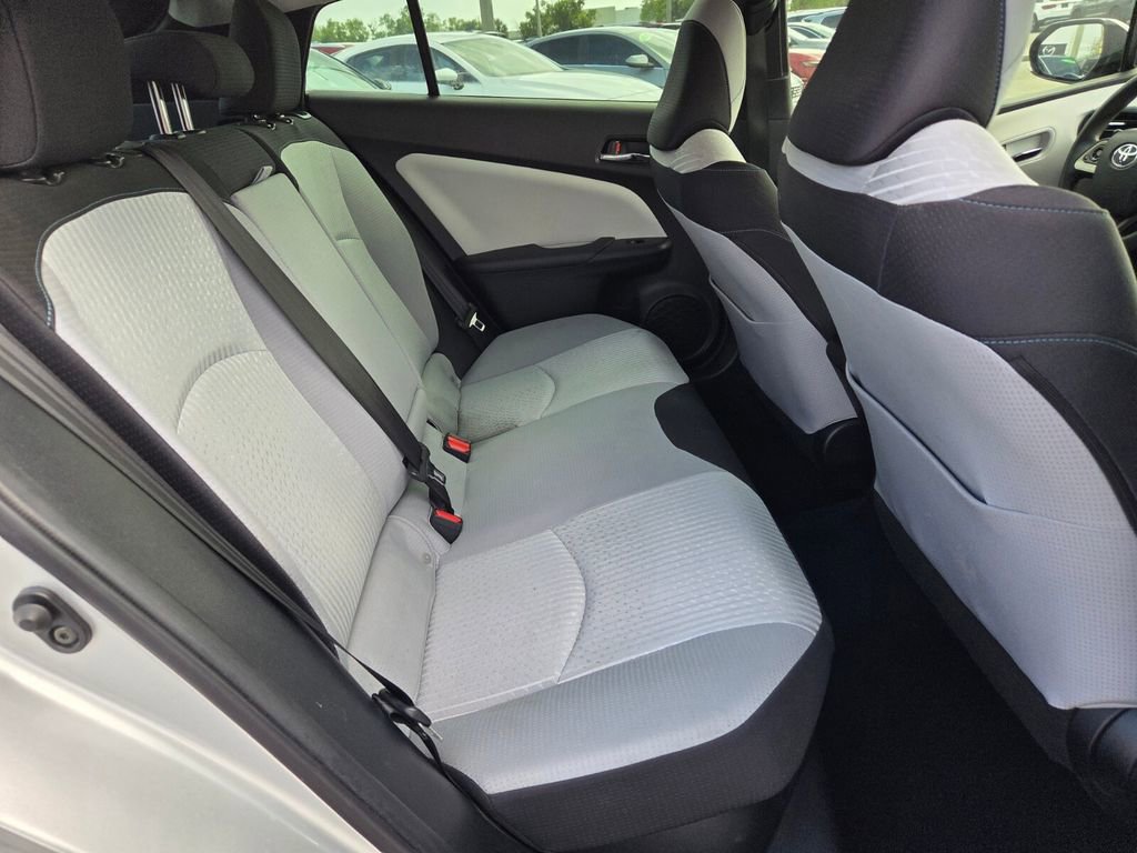 Used 2016 Toyota Prius Four image 16