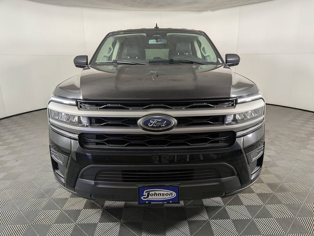 Used 2024 Ford Expedition Max XLT image 2