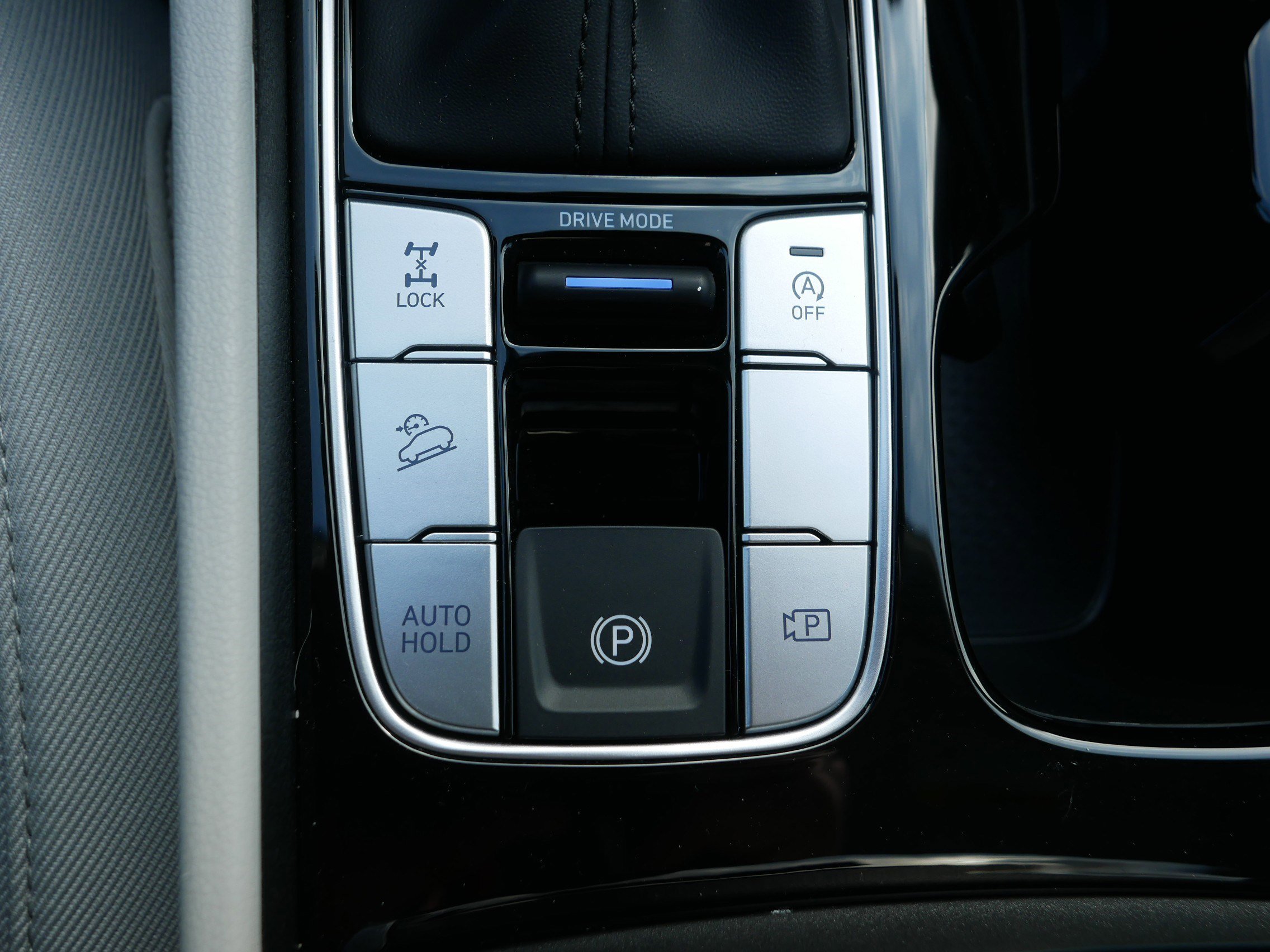 Certified 2025 Hyundai Tucson SE image 28