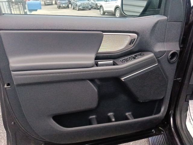 New 2026 Ford Expedition Active image 11