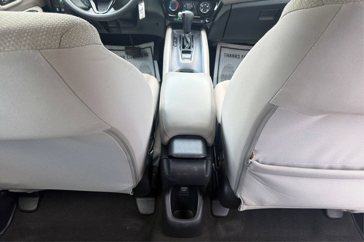 Used 2018 Honda HR-V LX image 19
