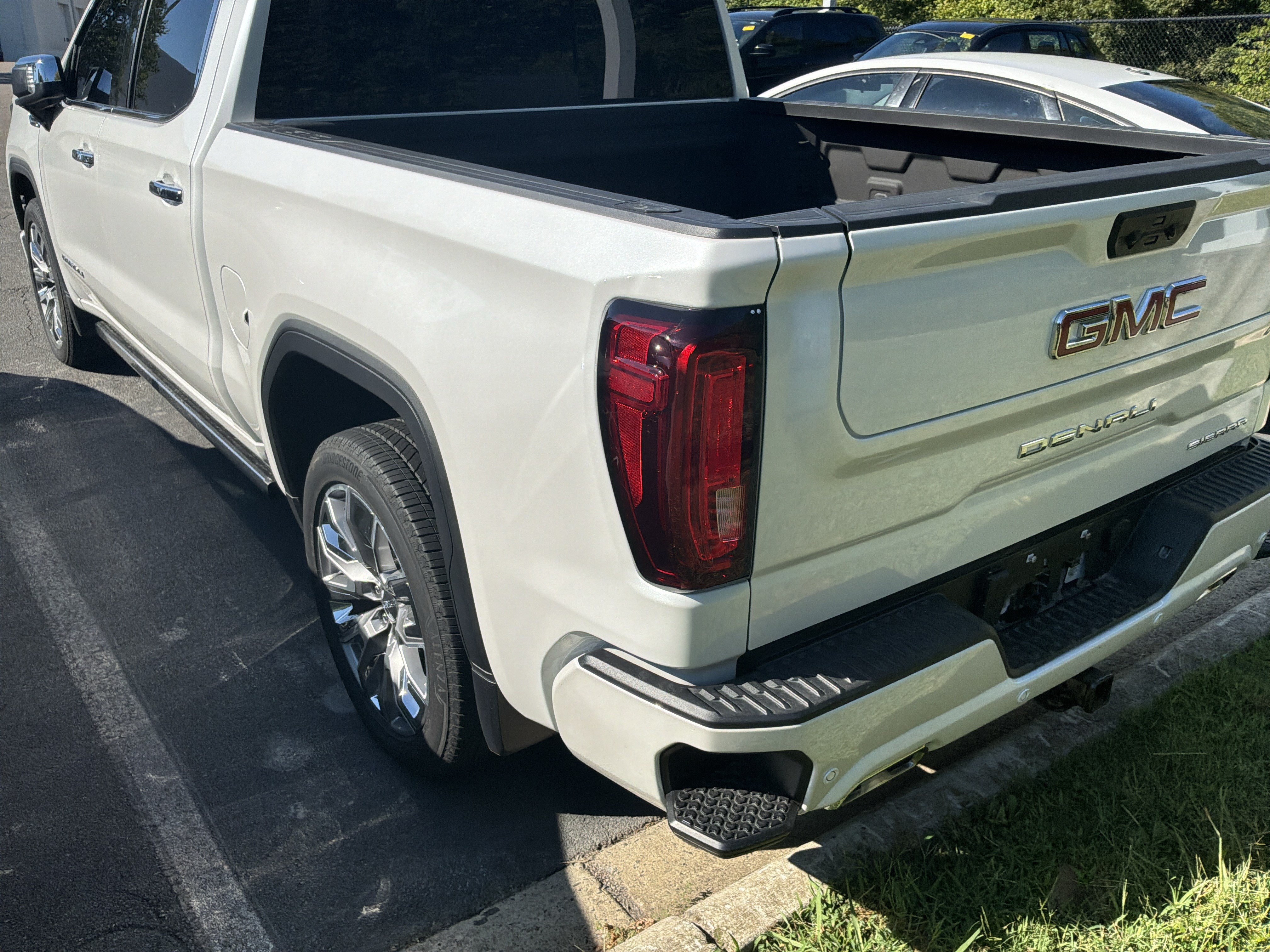 Used 2025 GMC Sierra 1500 Denali AWD/4WD image 6