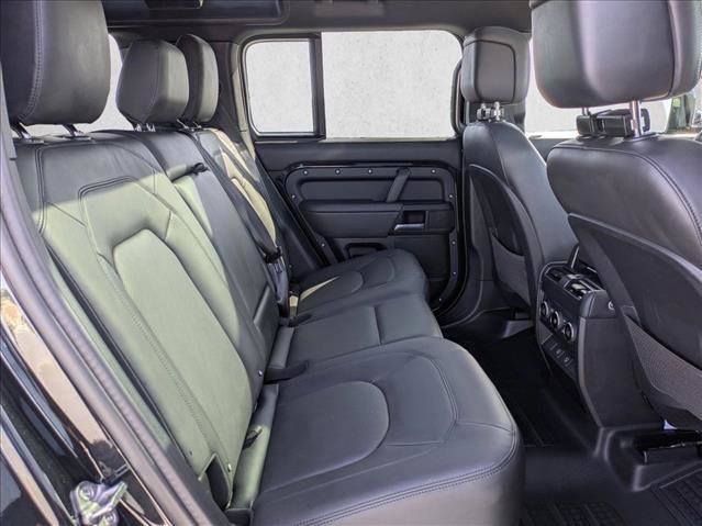 Used 2025 Land Rover Defender 110 X-Dynamic SE image 22