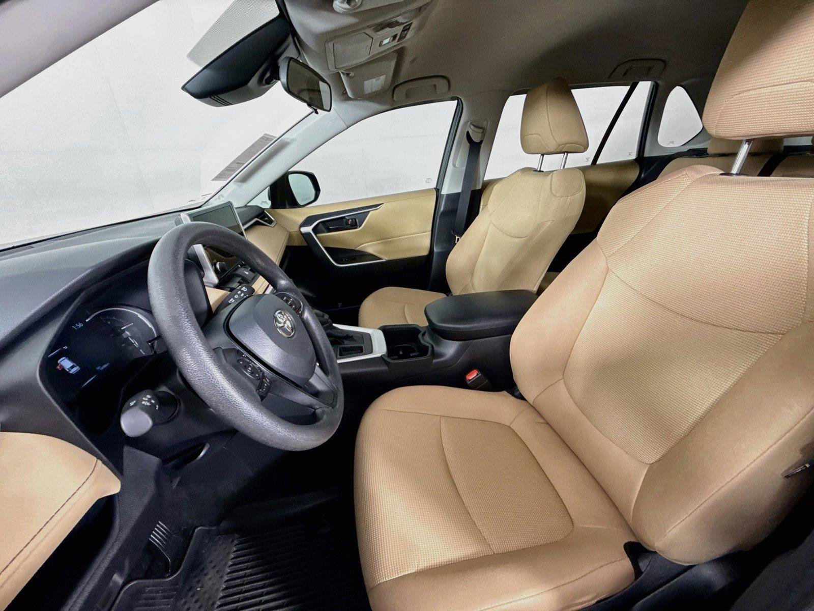 Certified 2025 Toyota RAV4 LE FWD image 3