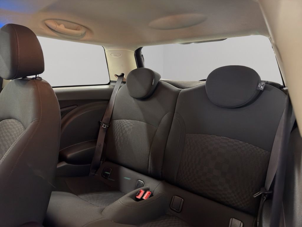 Used 2013 MINI Cooper Hardtop image 11