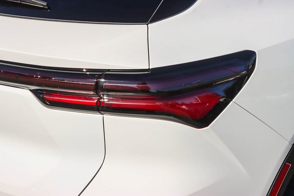 New 2026 Chevrolet Equinox EV LT image 8