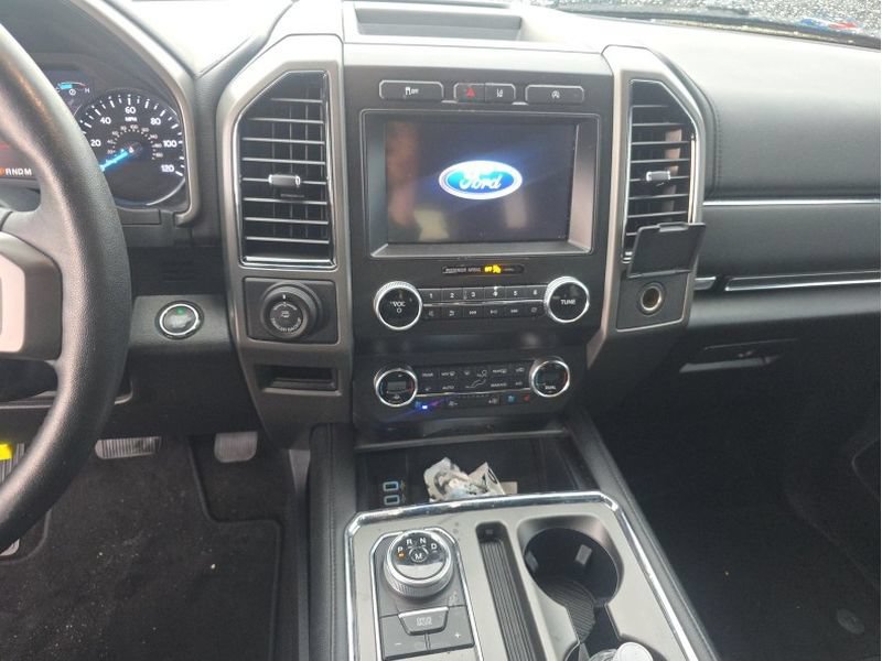 Used 2019 Ford Expedition XLT w/ Equipment Group 202A RWD image 14