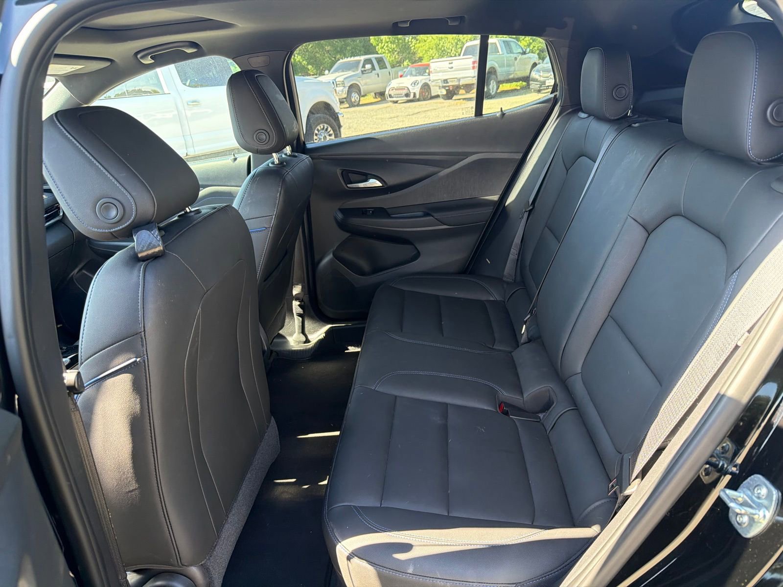 Used 2025 Buick Envista Sport Touring w/ Experience Buick Package image 12