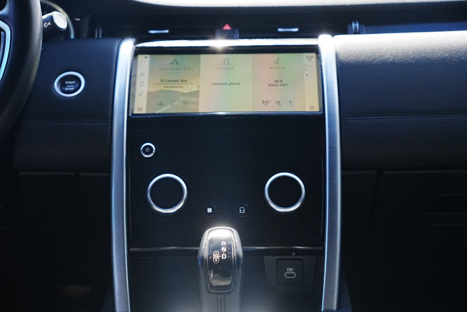 Used 2023 Land Rover Discovery Sport S image 16