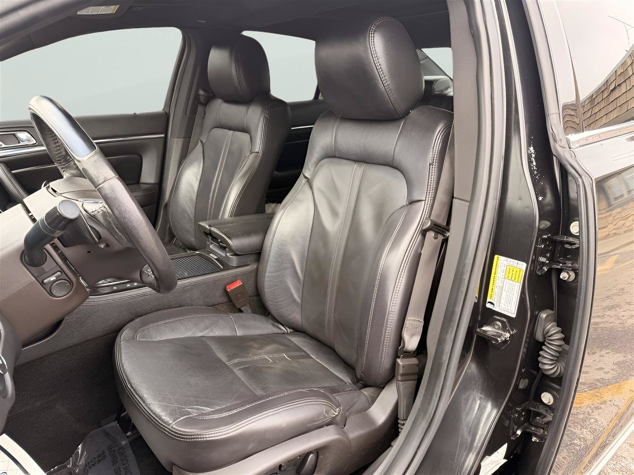 Used 2015 Lincoln MKS w/ Equipment Group 101A FWD image 13