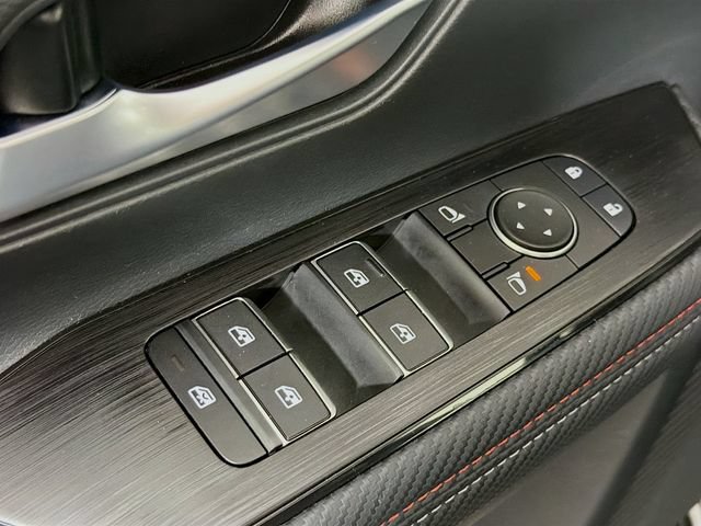 Certified 2025 Nissan Kicks SR w/ SR Premium Package AWD/4WD image 24