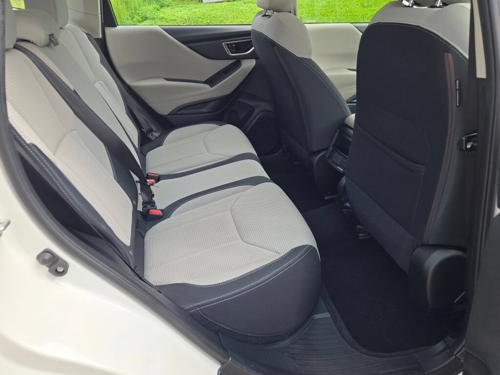 Used 2021 Subaru Forester AWD/4WD image 10