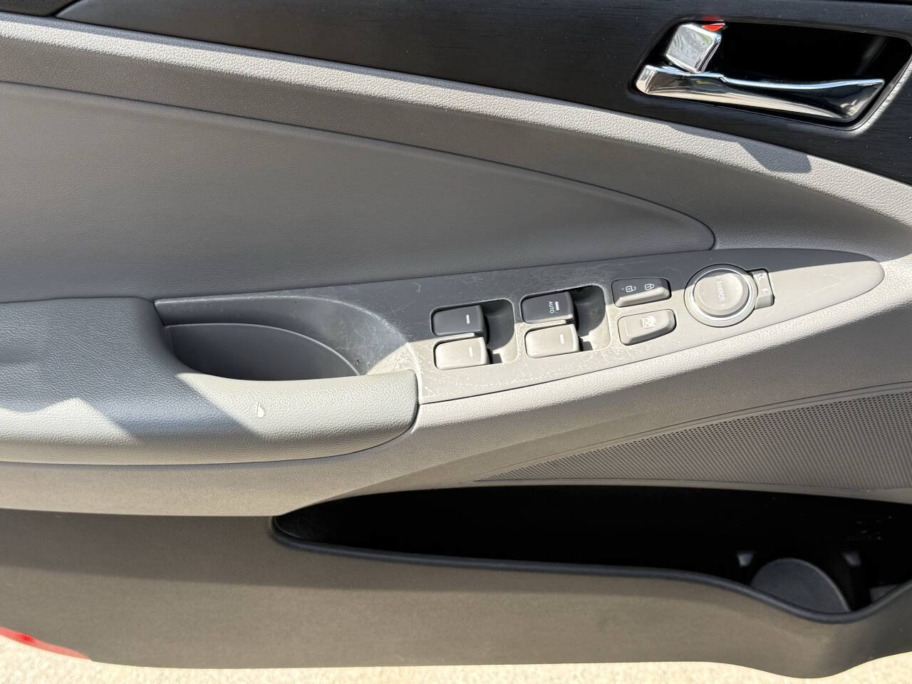Used 2012 Hyundai Sonata SE FWD image 7