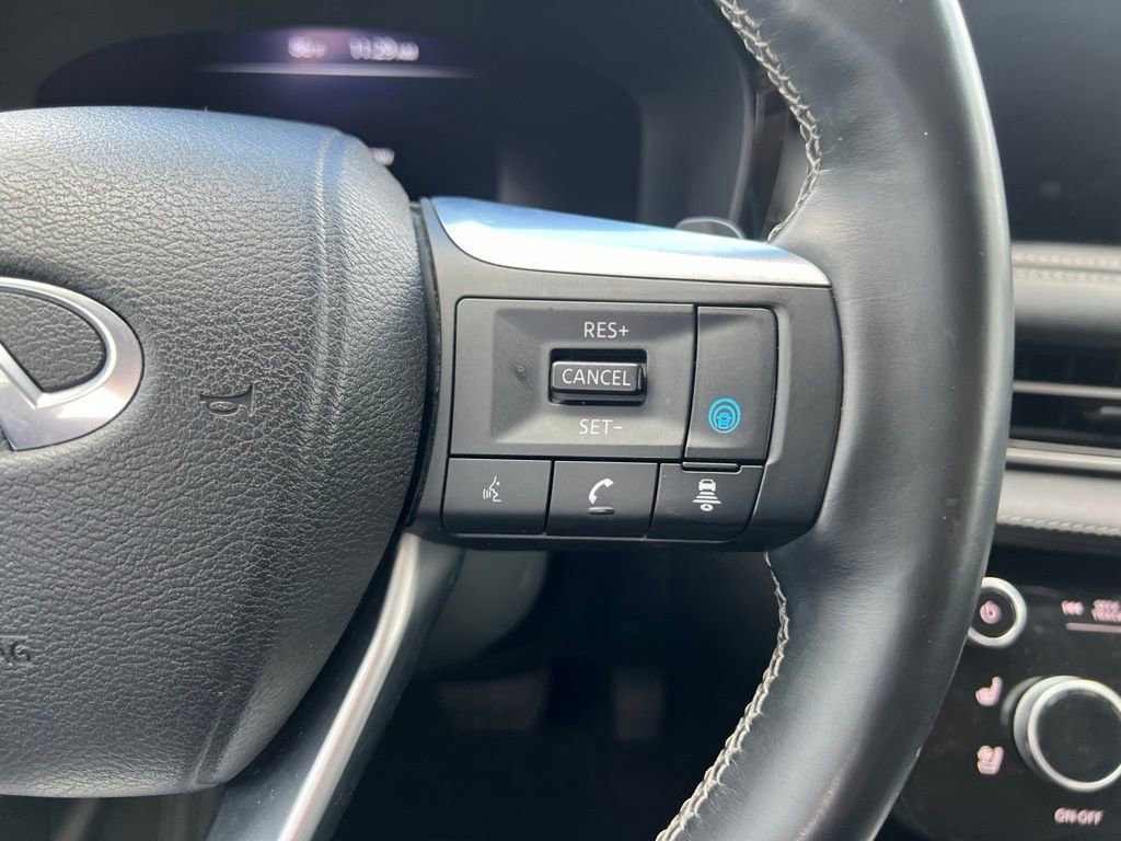 Used 2023 INFINITI QX60 Sensory w/ Vision Package AWD/4WD image 15