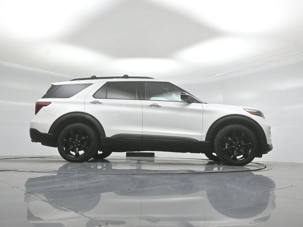 Certified 2023 Ford Explorer ST-Line w/ Class IV Trailer Tow Package AWD/4WD image 48