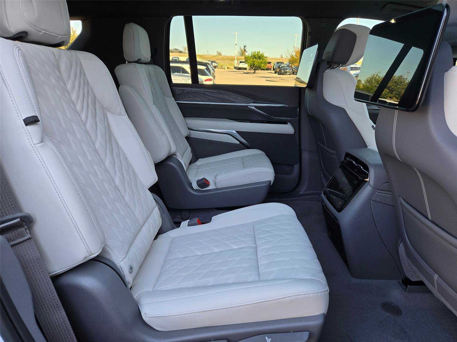 New 2026 Cadillac Escalade IQL Luxury AWD/4WD image 30