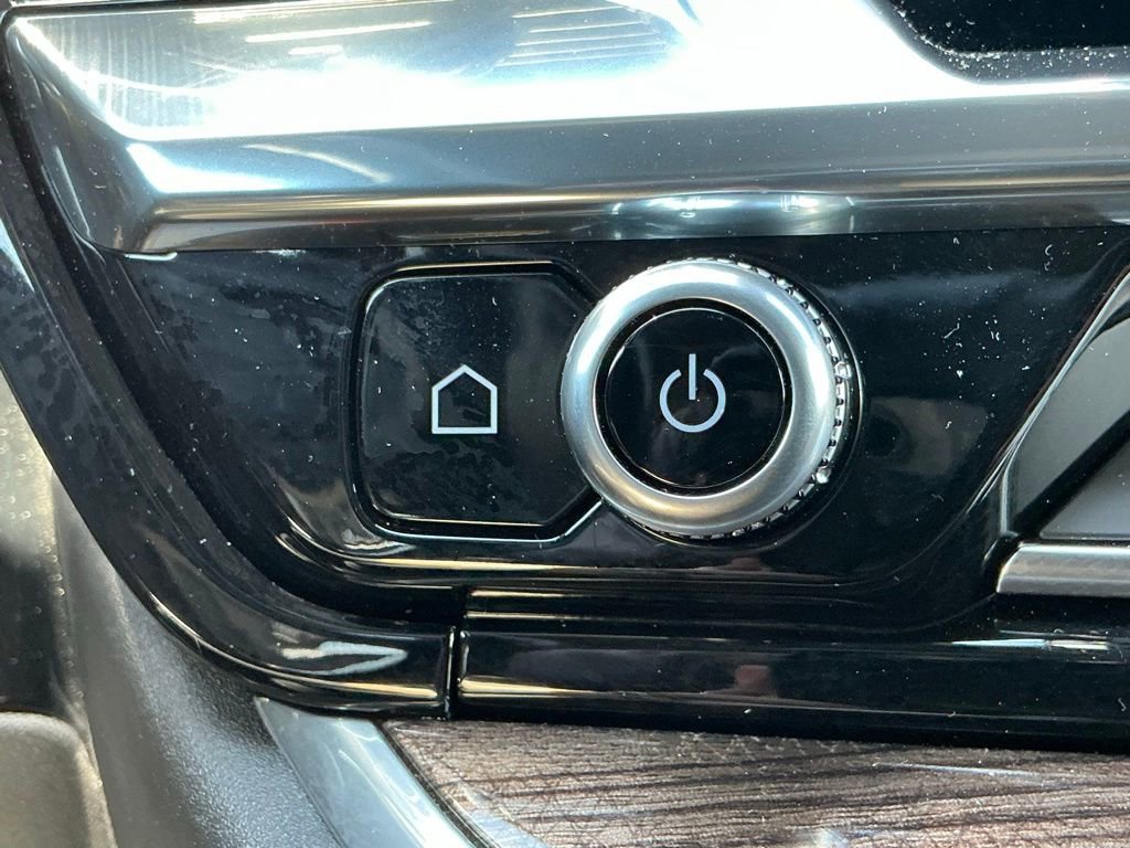 Used 2025 GMC Sierra 1500 Elevation image 39