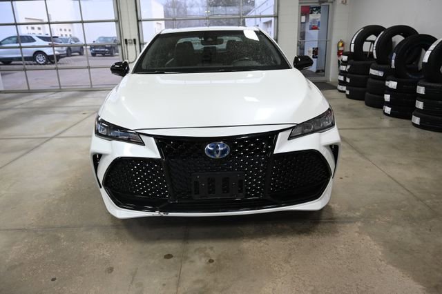 Used 2020 Toyota Avalon XSE w/ All Weather Liner Package image 2