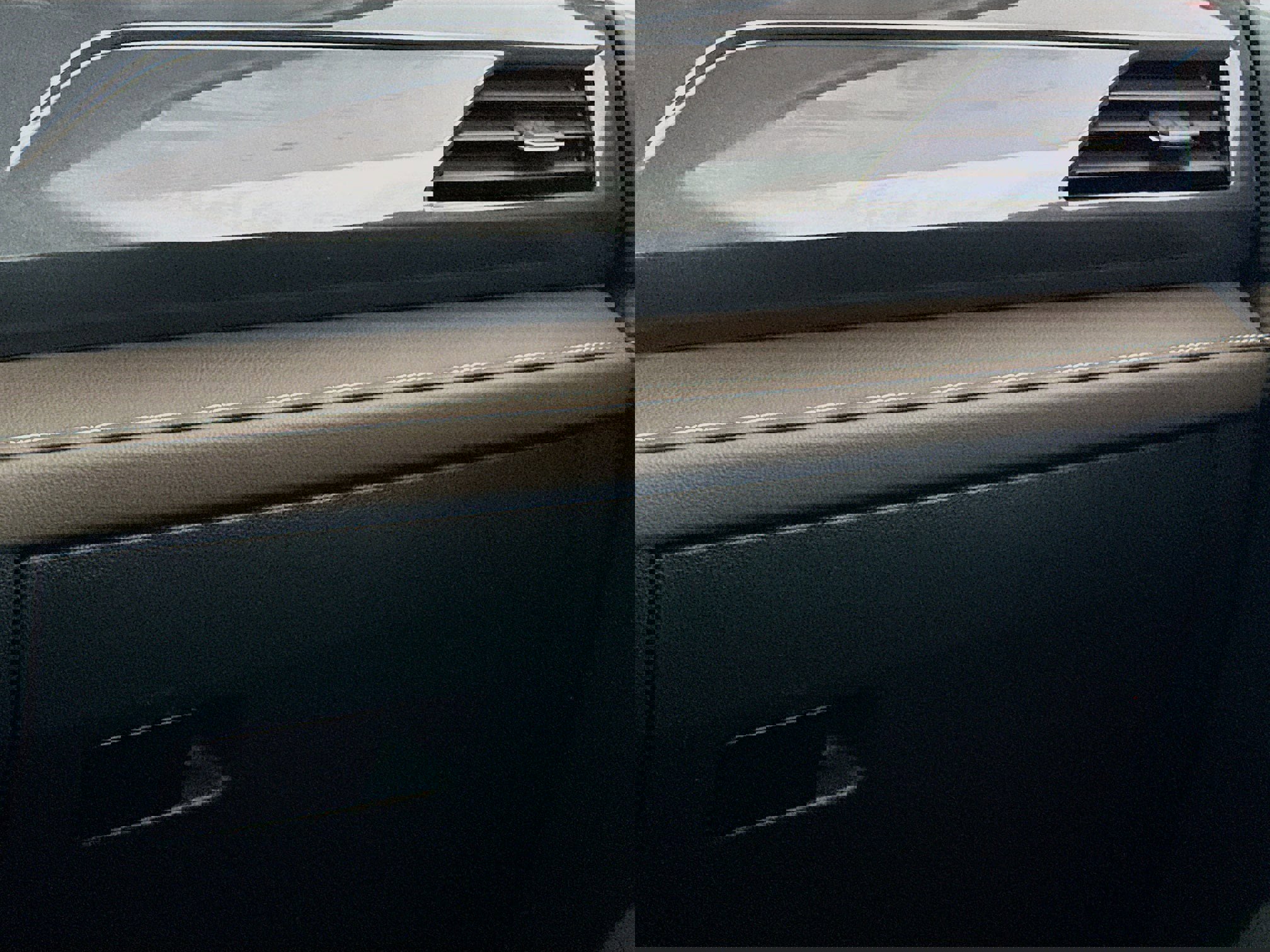 Used 2023 Volkswagen Taos SEL image 16