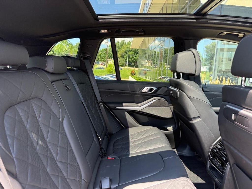 Used 2024 BMW X5 M60i AWD/4WD image 10