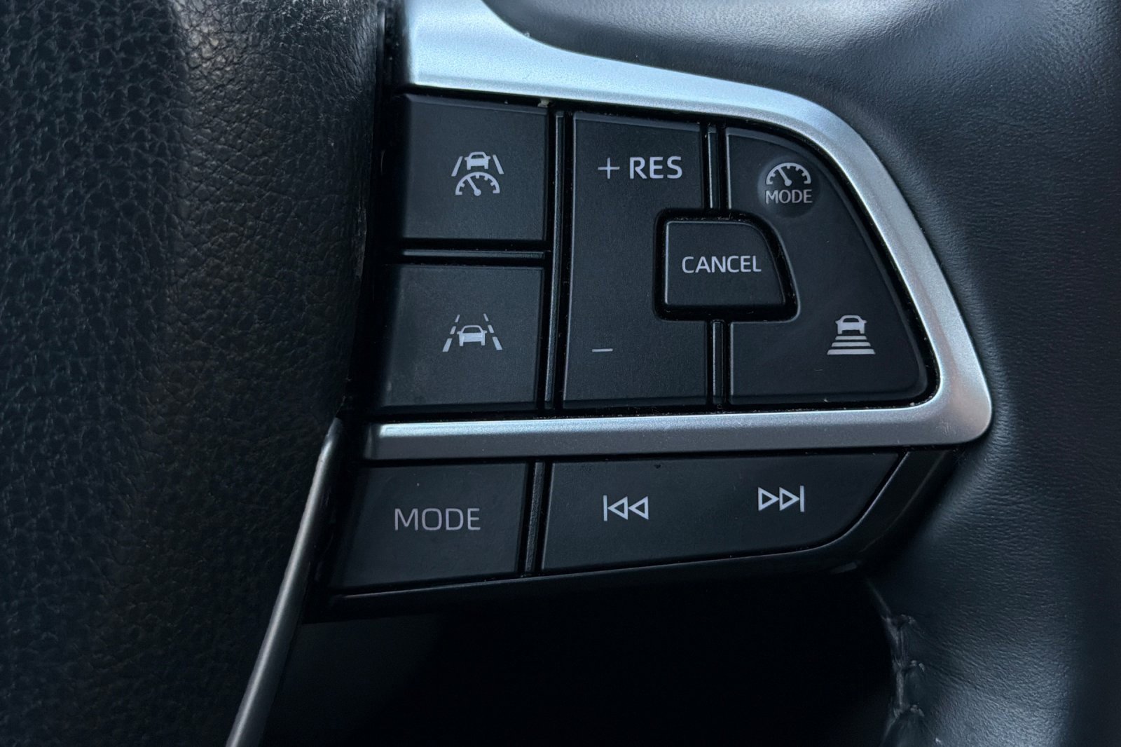 Used 2024 Toyota Grand Highlander Limited image 35