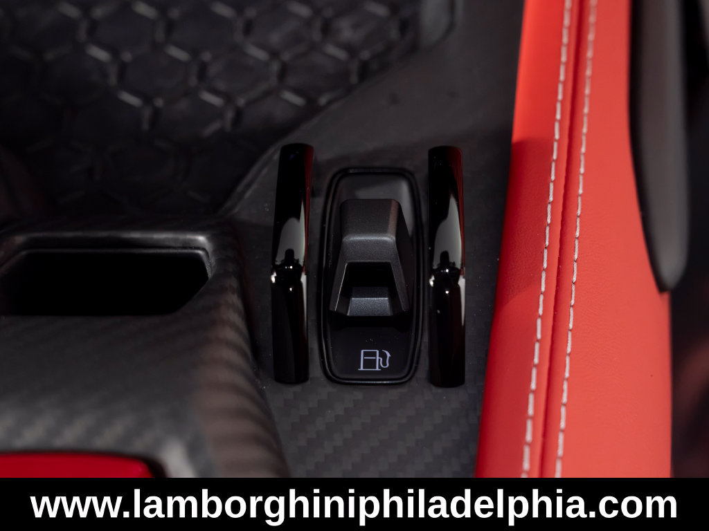 Used 2026 Lamborghini Revuelto AWD/4WD image 36