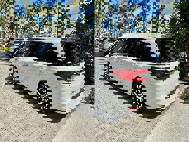 Certified 2022 Honda Odyssey Touring image 4