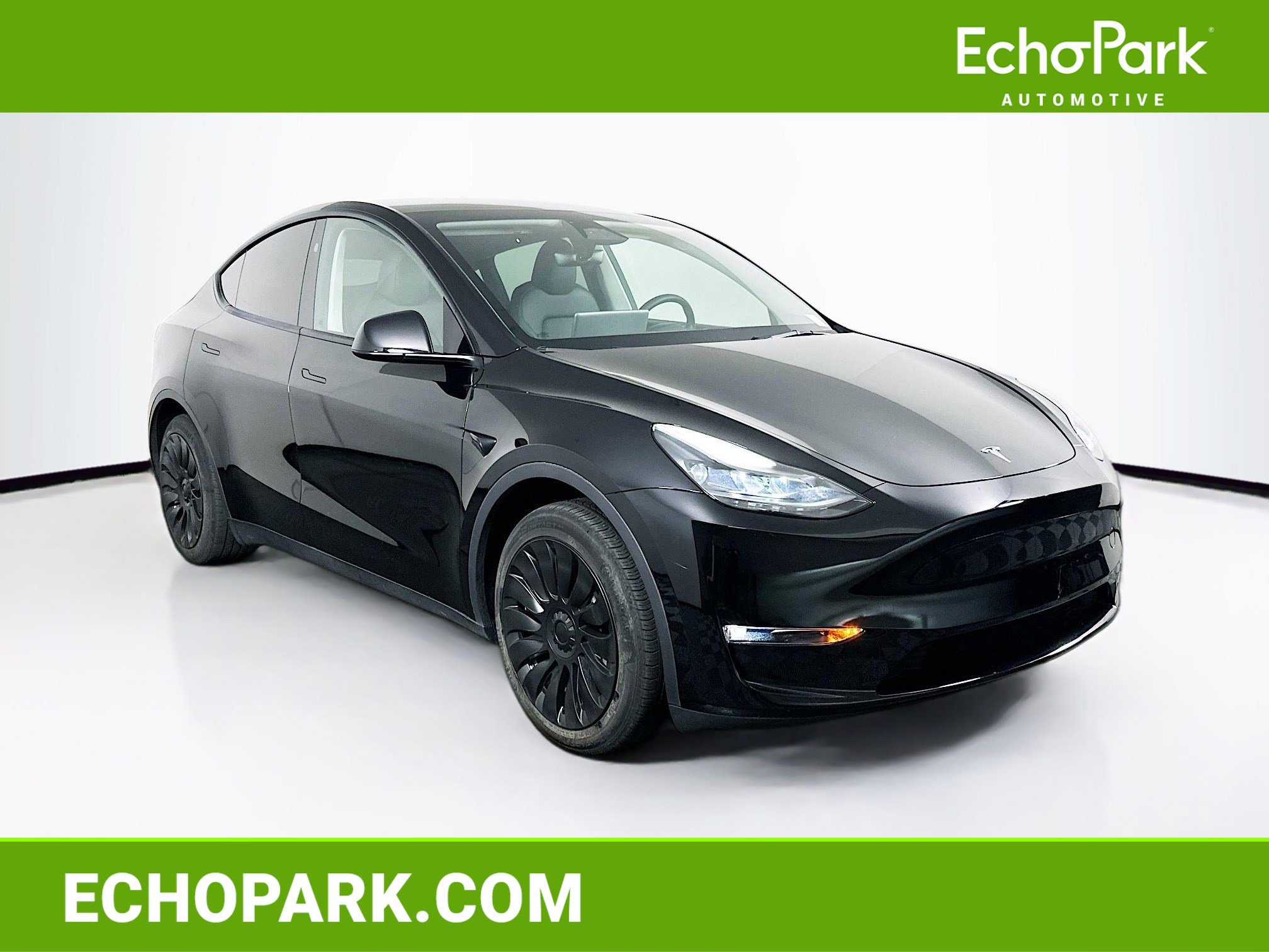 Used 2024 Tesla Model Y Long Range AWD/4WD image 1
