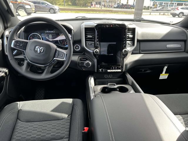 New 2026 RAM 1500 4x4 Crew Cab image 2