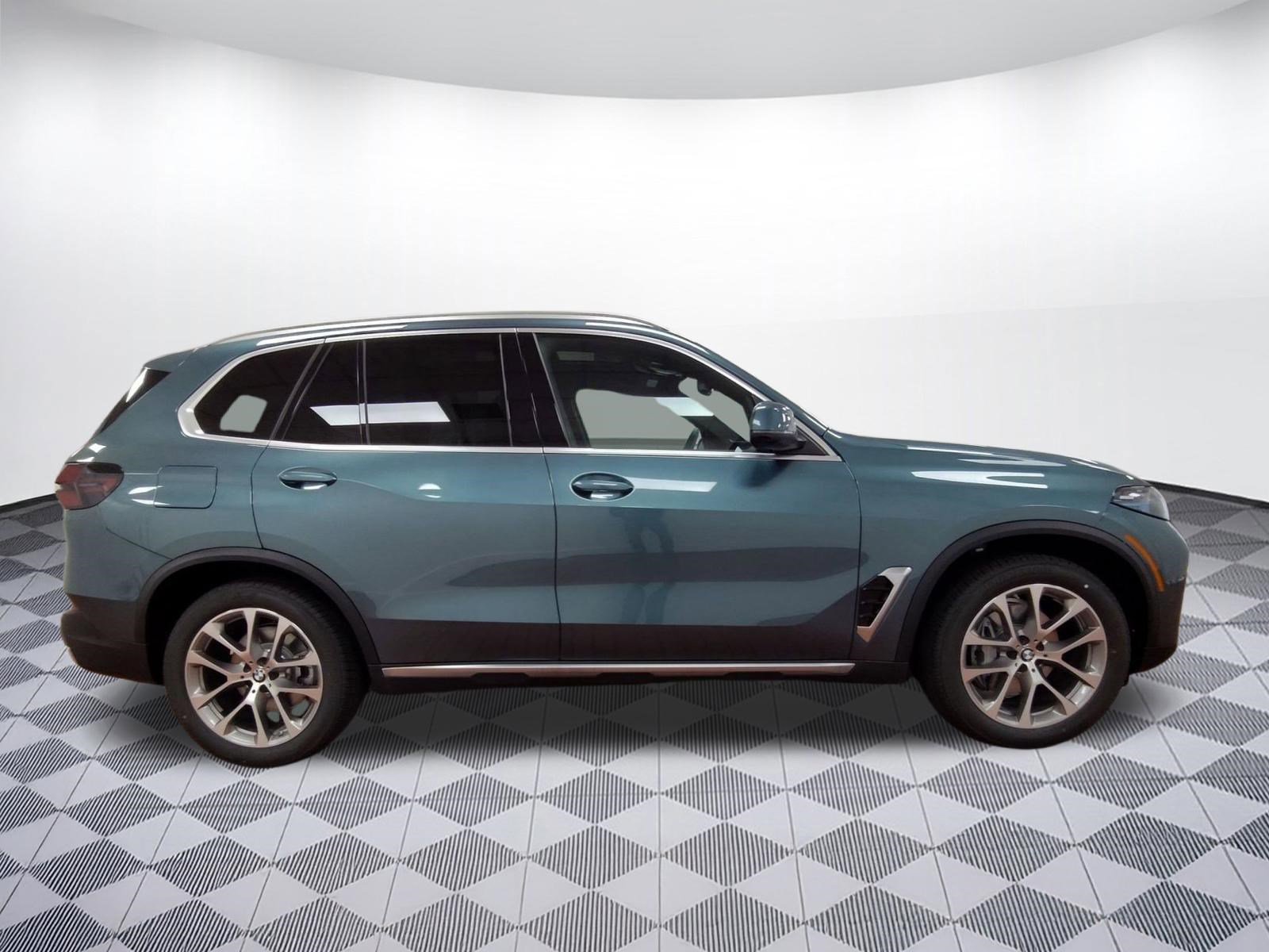 Used 2026 BMW X5 xDrive40i w/ Premium Package image 6