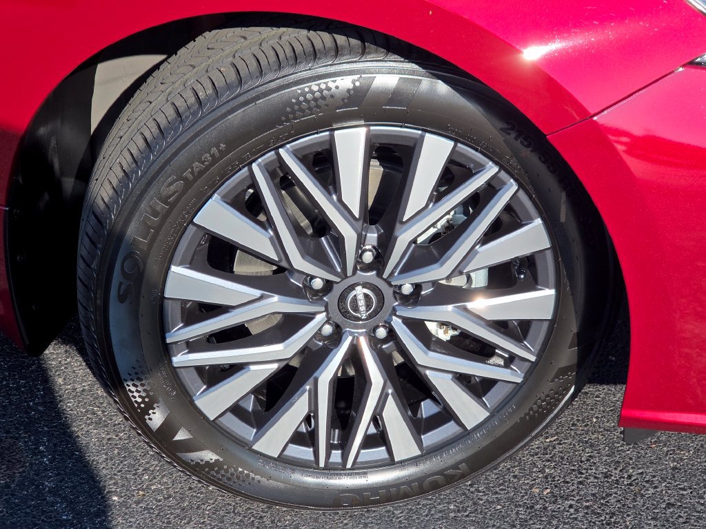 New 2026 Nissan Altima 2.5 SV FWD image 14