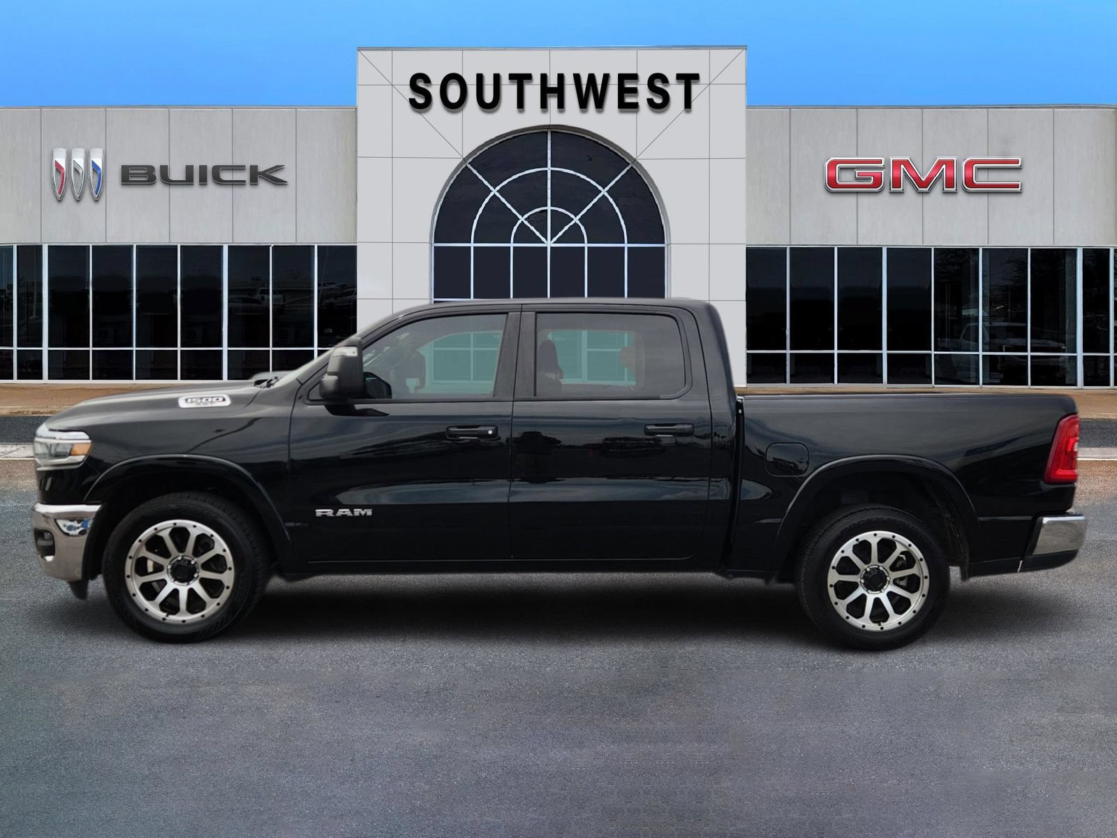Used 2025 RAM 1500 Lone Star AWD/4WD image 3