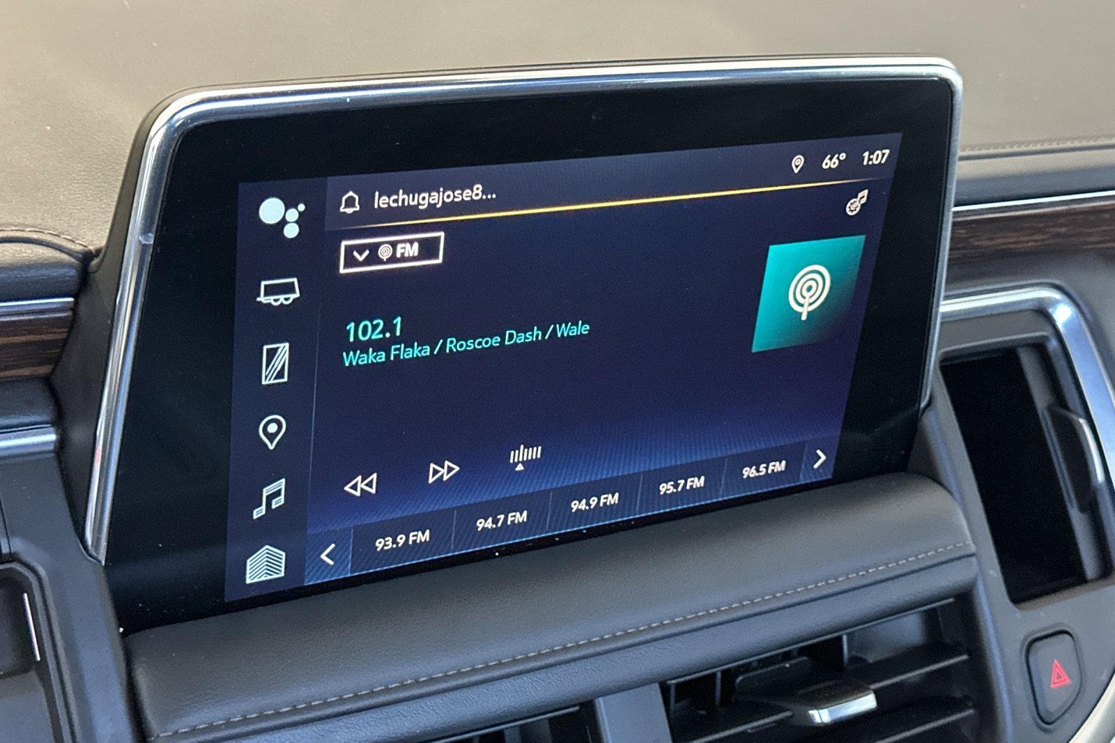 Used 2024 Chevrolet Tahoe High Country w/ Premium Package image 25