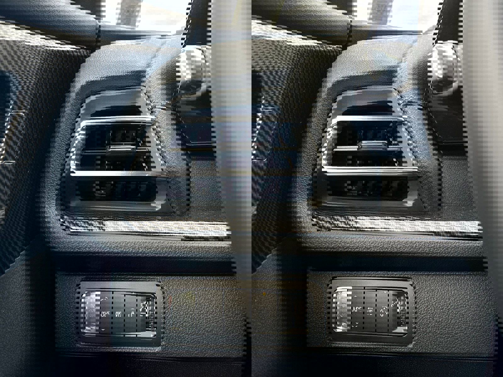 New 2026 Chevrolet Traverse High Country w/ LPO, Floor Liner Package AWD/4WD image 80