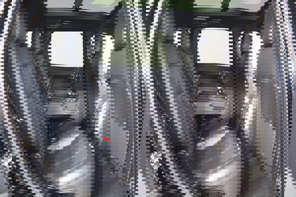 Used 2018 Land Rover Range Rover Sport HSE image 14