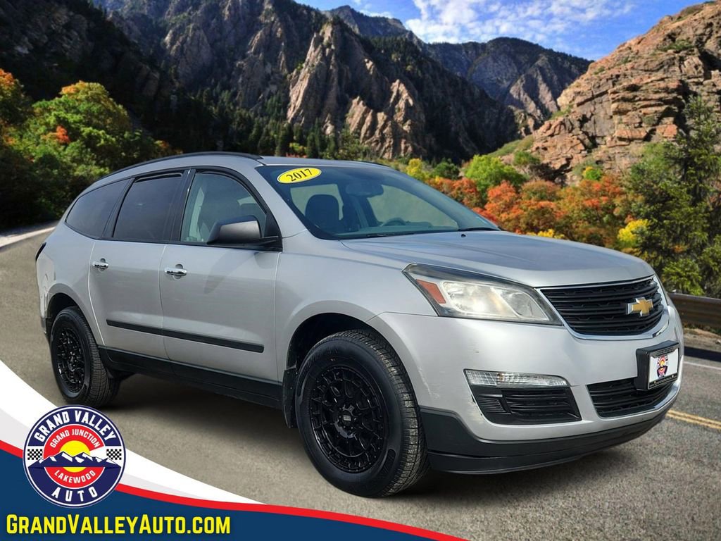 Used 2017 Chevrolet Traverse LS