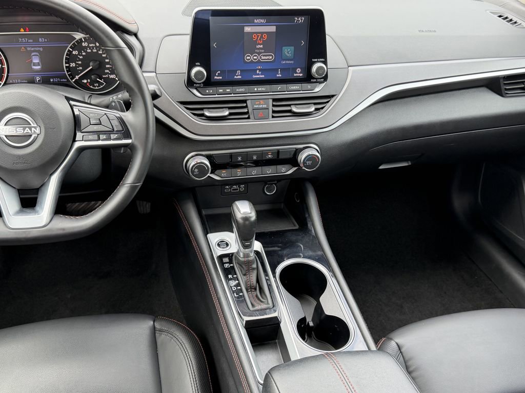 Used 2025 Nissan Altima 2.5 SR FWD image 17