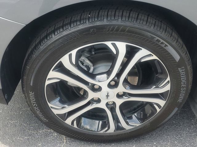 Used 2019 Chevrolet Volt Premier w/ Driver Confidence II Package FWD image 5