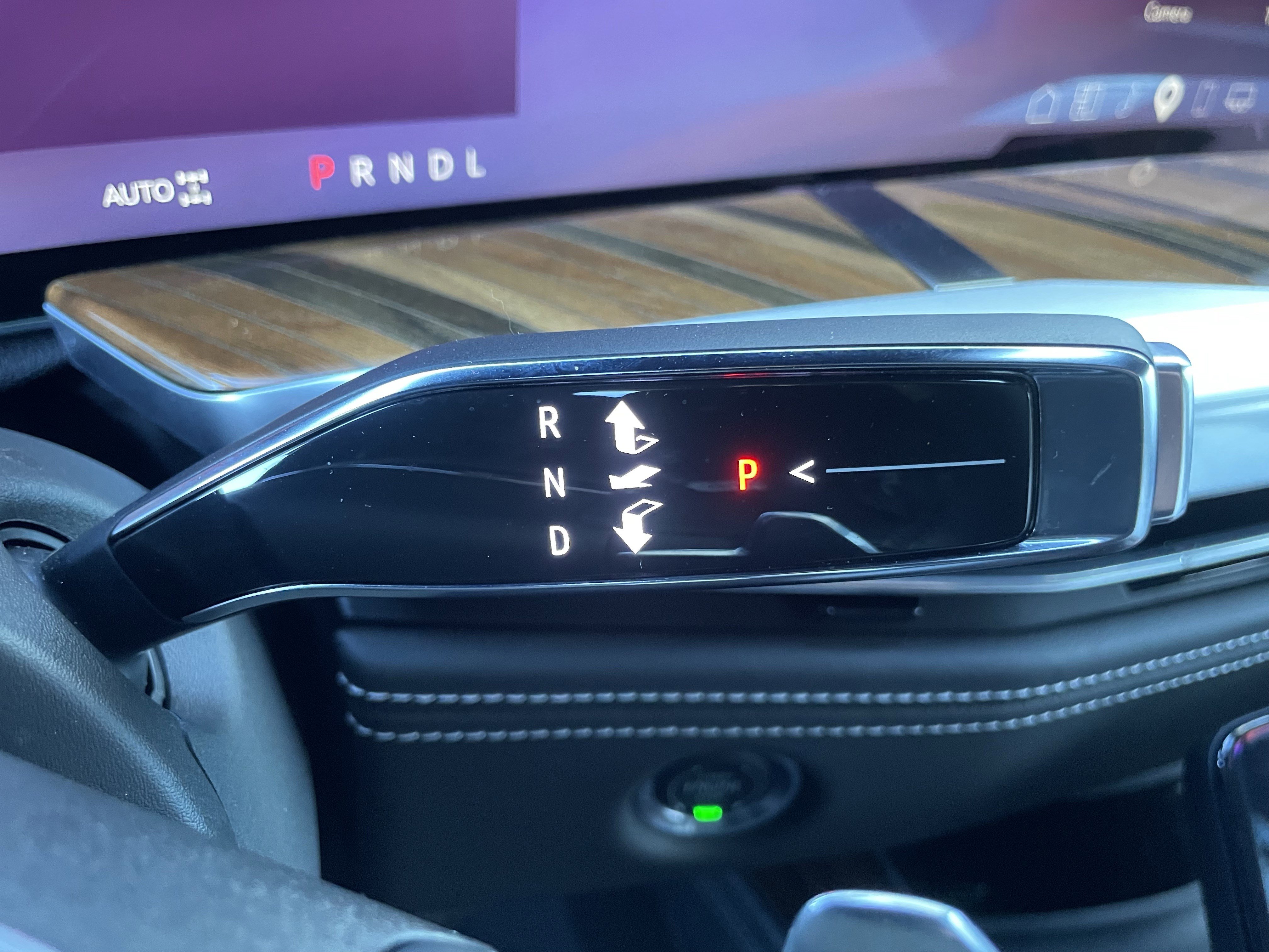 Used 2025 Cadillac Escalade Sport Platinum w/ LPO, ONYX Package image 20