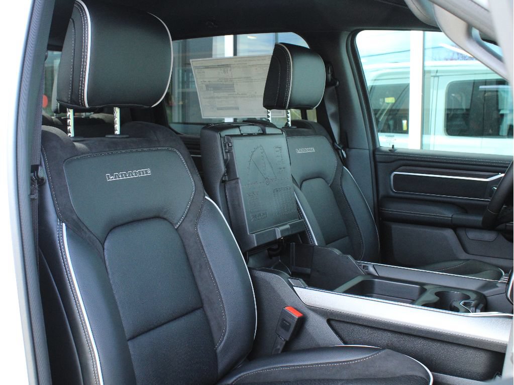 New 2026 RAM 1500 Laramie AWD/4WD image 24
