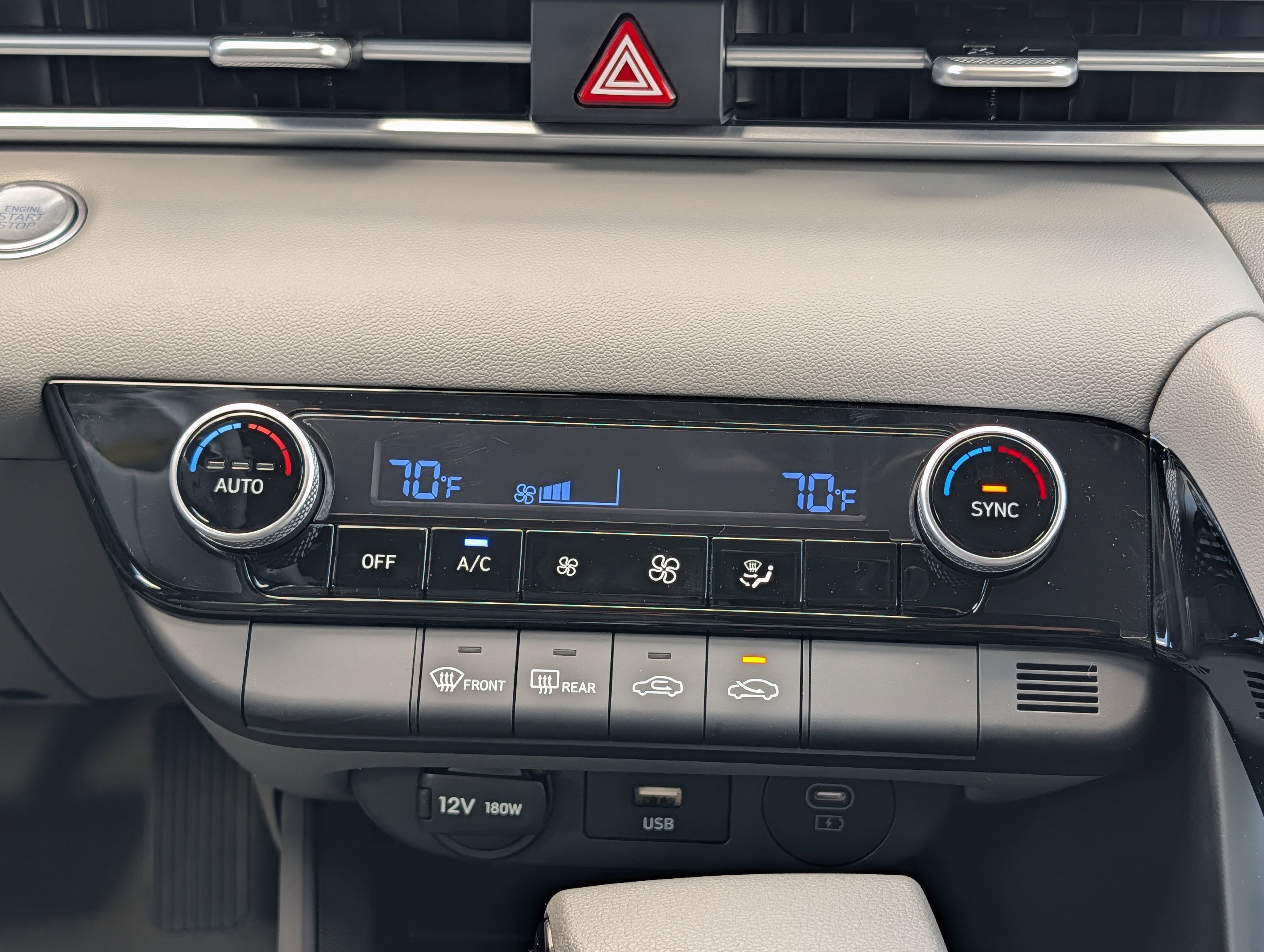 New 2026 Hyundai Elantra Hybrid FWD image 11